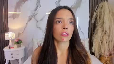 Hannahill69 online show from July 2026 05:47:01 AM