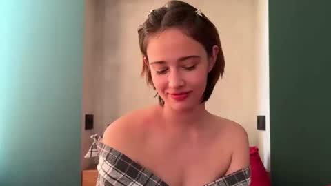 Snapshot of hannahinto chatting on March 2026 01:16:02 PM hannahinto online show from March 2026 01:16:02 PM