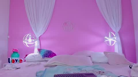 Hannah online show from December 2024 09:55:02 PM