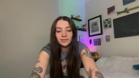 Snapshot of hannahtaylorr chatting on February 2026 06:48:01 PM Hannah Taylor online show from February 2026 06:48:01 PM