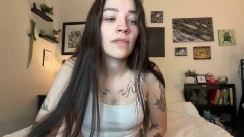 Snapshot of hannahtaylorr chatting on February 2026 08:51:01 PM Hannah Taylor online show from February 2026 08:51:01 PM