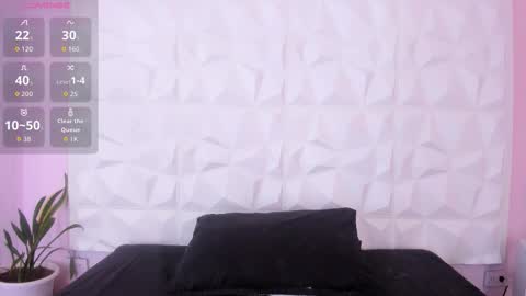 hannahtoons_ online show from December 2025 04:18:02 AM