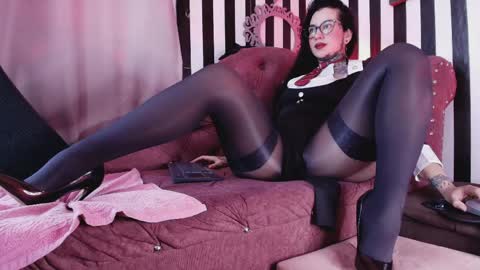 FOLLOW ME INTA MOONXMAFE online show from April 2026 11:03:02 AM