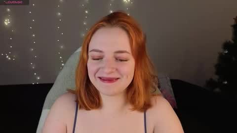 Snapshot of hannamelon_ chatting on February 2026 08:18:02 AM Hanna first stream on feb 5 11pm UTC3 online show from February 2026 08:18:02 AM