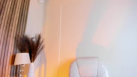 HannaPaola online show from July 2026 03:23:01 AM