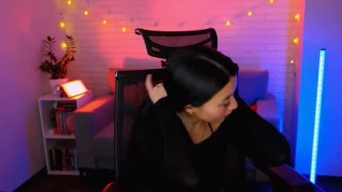 hannarosie online show from November 2025 09:15:01 PM