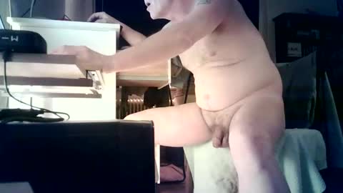 Snapshot of hannsi64 chatting on February 2026 07:43:02 PM Hannsi64 online show from February 2026 07:43:02 PM