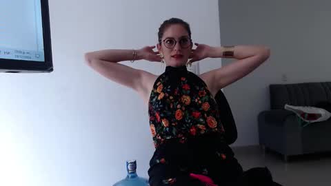 hanny_333 online show from December 2024 05:50:02 PM