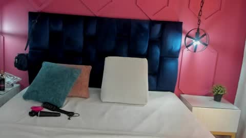 Hanny  online show from May 2026 12:01:02 PM