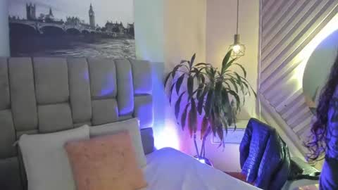 Hanny  online show from July 2026 11:30:02 AM