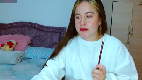 isabella   online show from October 2025 08:18:01 PM