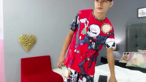 hanyo_and_cattie online show from December 2024 02:02:01 PM