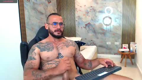 Snapshot of hanz_col chatting on February 2025 11:25:02 PM hanz_col online show from February 2025 11:25:02 PM