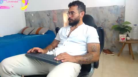 Snapshot of hanz_col chatting on November 2025 11:22:01 AM hanz_col online show from November 2025 11:22:01 AM