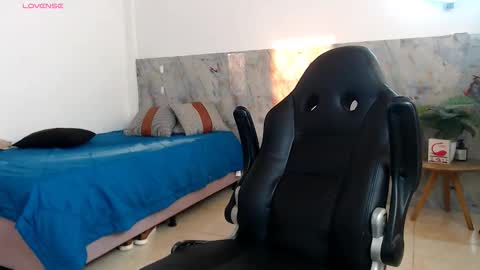 Snapshot of hanz_col chatting on November 2025 11:19:01 AM hanz_col online show from November 2025 11:19:01 AM