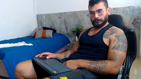 Snapshot of hanz_col chatting on November 2025 10:37:01 AM hanz_col online show from November 2025 10:37:01 AM