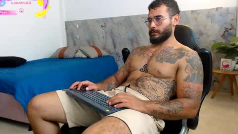 Snapshot of hanz_col chatting on November 2025 02:12:01 AM hanz_col online show from November 2025 02:12:01 AM