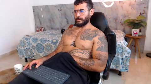 Snapshot of hanz_col chatting on November 2025 03:12:02 AM hanz_col online show from November 2025 03:12:02 AM