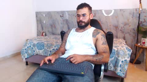 Snapshot of hanz_col chatting on November 2025 11:57:02 AM hanz_col online show from November 2025 11:57:02 AM