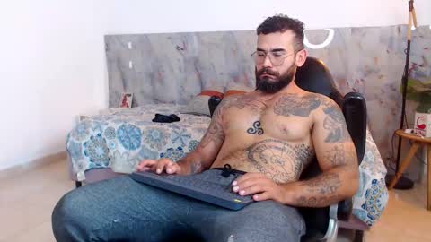 Snapshot of hanz_col chatting on November 2025 11:36:02 AM hanz_col online show from November 2025 11:36:02 AM