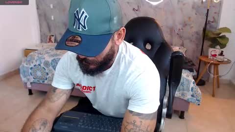 Snapshot of hanz_col chatting on December 2025 03:54:01 PM hanz_col online show from December 2025 03:54:01 PM