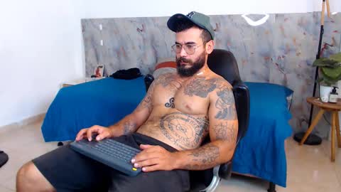 Snapshot of hanz_col chatting on December 2025 11:15:02 AM hanz_col online show from December 2025 11:15:02 AM