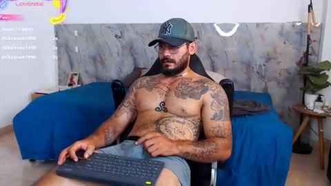 Snapshot of hanz_col chatting on December 2025 11:28:02 AM hanz_col online show from December 2025 11:28:02 AM