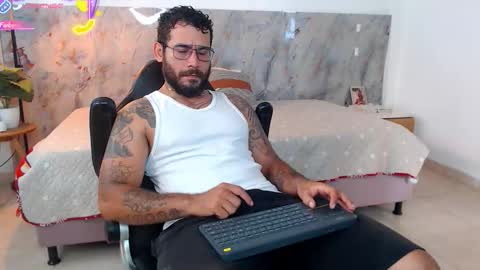 Snapshot of hanz_col chatting on January 2026 12:18:01 PM hanz_col online show from January 2026 12:18:01 PM