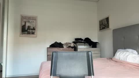 hanzlagerfelt online show from October 2025 07:54:01 PM