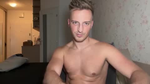 hanzlagerfelt online show from November 2025 08:18:01 PM