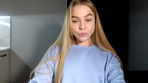 Snapshot of happy_fox_ chatting on December 2024 09:43:02 PM happy_fox_ online show from December 2024 09:43:02 PM