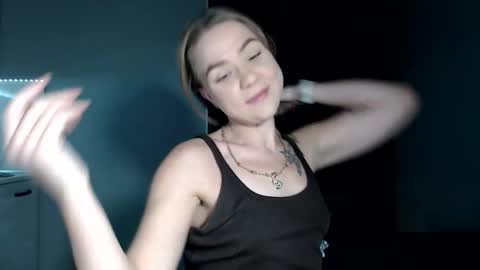 Snapshot of happy_fox_ chatting on November 2025 09:47:01 PM happy_fox_ online show from November 2025 09:47:01 PM