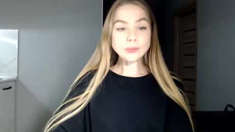 Snapshot of happy_fox_ chatting on December 2025 06:23:01 PM happy_fox_ online show from December 2025 06:23:01 PM