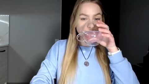 Snapshot of happy_fox_ chatting on March 2026 07:15:02 PM happy_fox_ online show from March 2026 07:15:02 PM