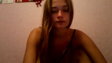 happyemily  online show from October 2025 06:35:02 PM