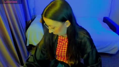 Stephanie online show from May 2026 03:52:02 PM