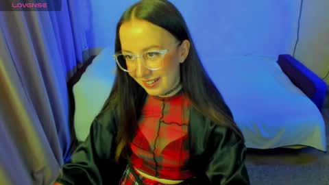 Stephanie online show from May 2026 06:13:01 PM
