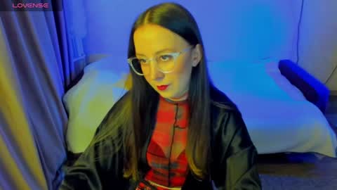 Stephanie online show from May 2026 08:50:02 PM