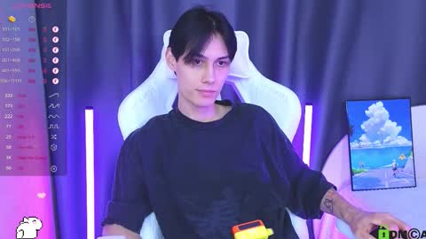 Snapshot of hard__fantasy chatting on October 2025 10:44:02 PM Mark online show from October 2025 10:44:02 PM