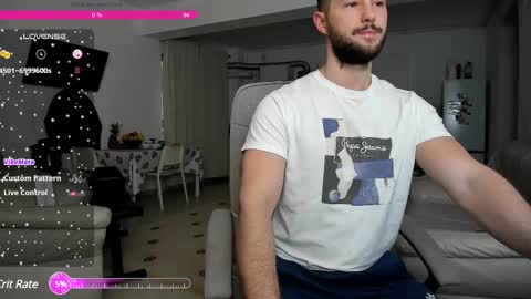 Snapshot of hard_chriss chatting on March 2025 05:33:02 AM Hard Cock online show from March 2025 05:33:02 AM