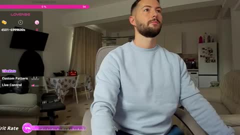 Snapshot of hard_chriss chatting on October 2025 07:20:02 AM Hard Cock online show from October 2025 07:20:02 AM