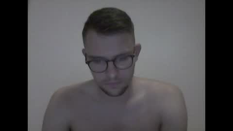 hardboylovemilfmoom online show from June 2026 01:00:01 AM
