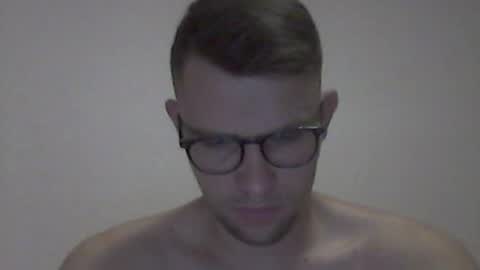 hardboylovemilfmoom online show from June 2026 07:15:01 PM