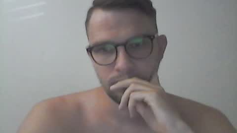 hardboylovemilfmoom online show from July 2026 03:42:02 PM