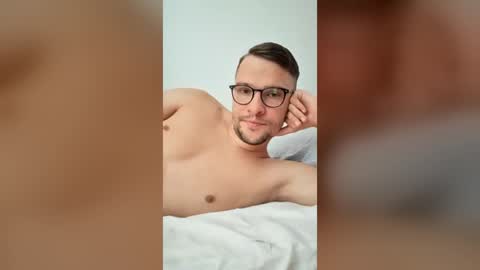 hardboylovemilfmoom online show from July 2026 04:36:02 PM