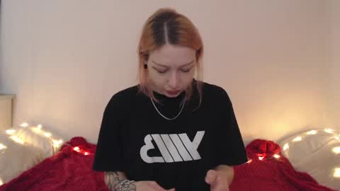 Snapshot of hardcore_x chatting on May 2026 07:00:02 PM Emily online show from May 2026 07:00:02 PM