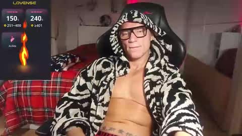 Snapshot of hardmattsteel chatting on October 2025 10:18:01 AM MATTSTEEL - ITALIAN STALLION online show from October 2025 10:18:01 AM