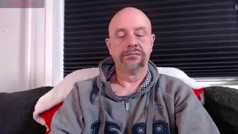 MrLazy online show from January 2025 04:38:01 PM