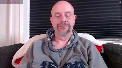 MrLazy online show from January 2025 07:39:01 PM