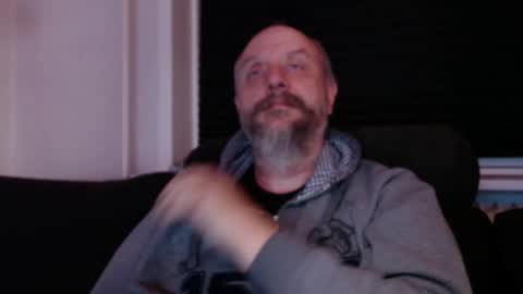 MrLazy online show from December 2025 03:19:02 PM